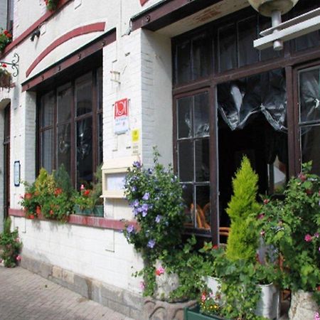 Logis Hotel Et Restaurant Du Dauphin Sées Buitenkant foto