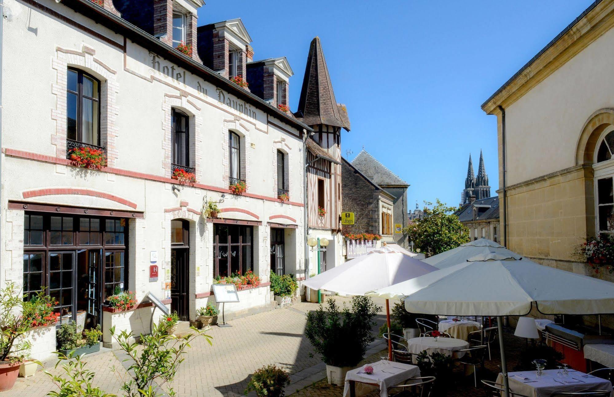 Logis Hotel Et Restaurant Du Dauphin Sées Buitenkant foto